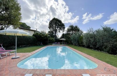 Historische villa te koop Marti, Toscane:  Zwembad