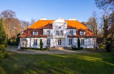 Herrenhaus/Gutshaus kaufen Ossowice, Dwór w Ossowicach, Lodz:  Rückansicht