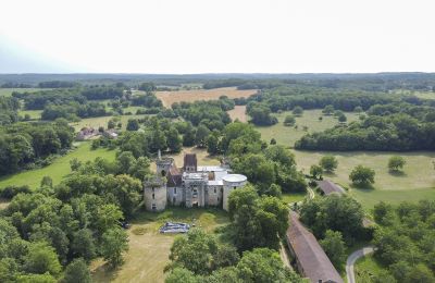 Burg te koop Périgueux, Nouvelle-Aquitaine:  Drone