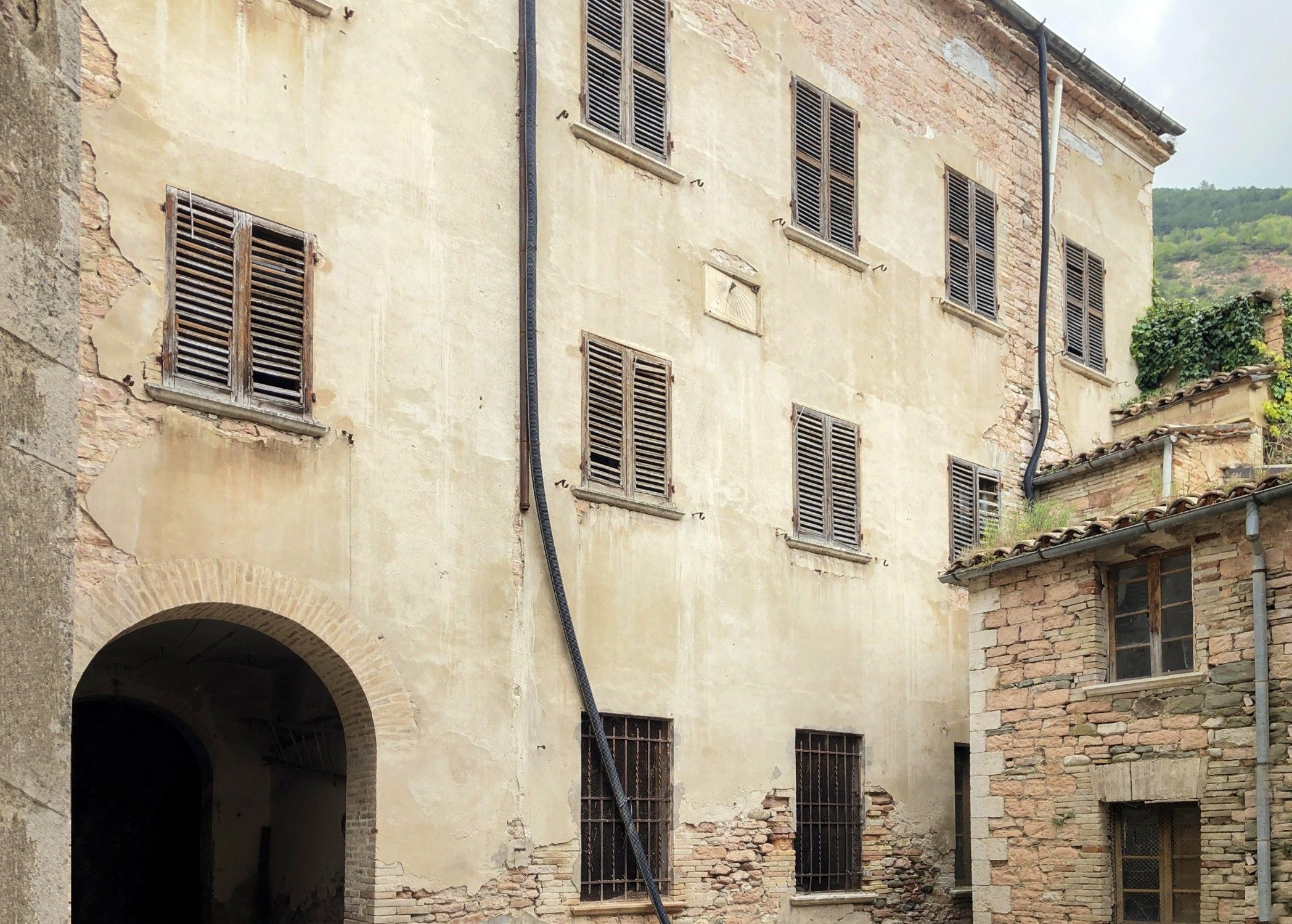 Bilder Palazzo i Piobbico i Marche-regionen
