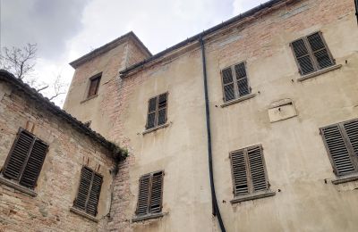 Slott til salgs Piobbico, Garibaldi  95, Marche:  