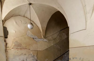 Schloss kaufen Piobbico, Garibaldi  95, Marken:  Treppe