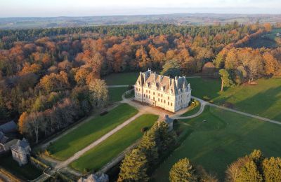 Ejendomme, Fantastisk slot i Bretagne med 30 hektar jord