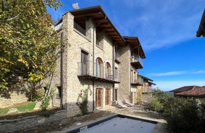 Lantgård till salu Piemonte, Hausfront