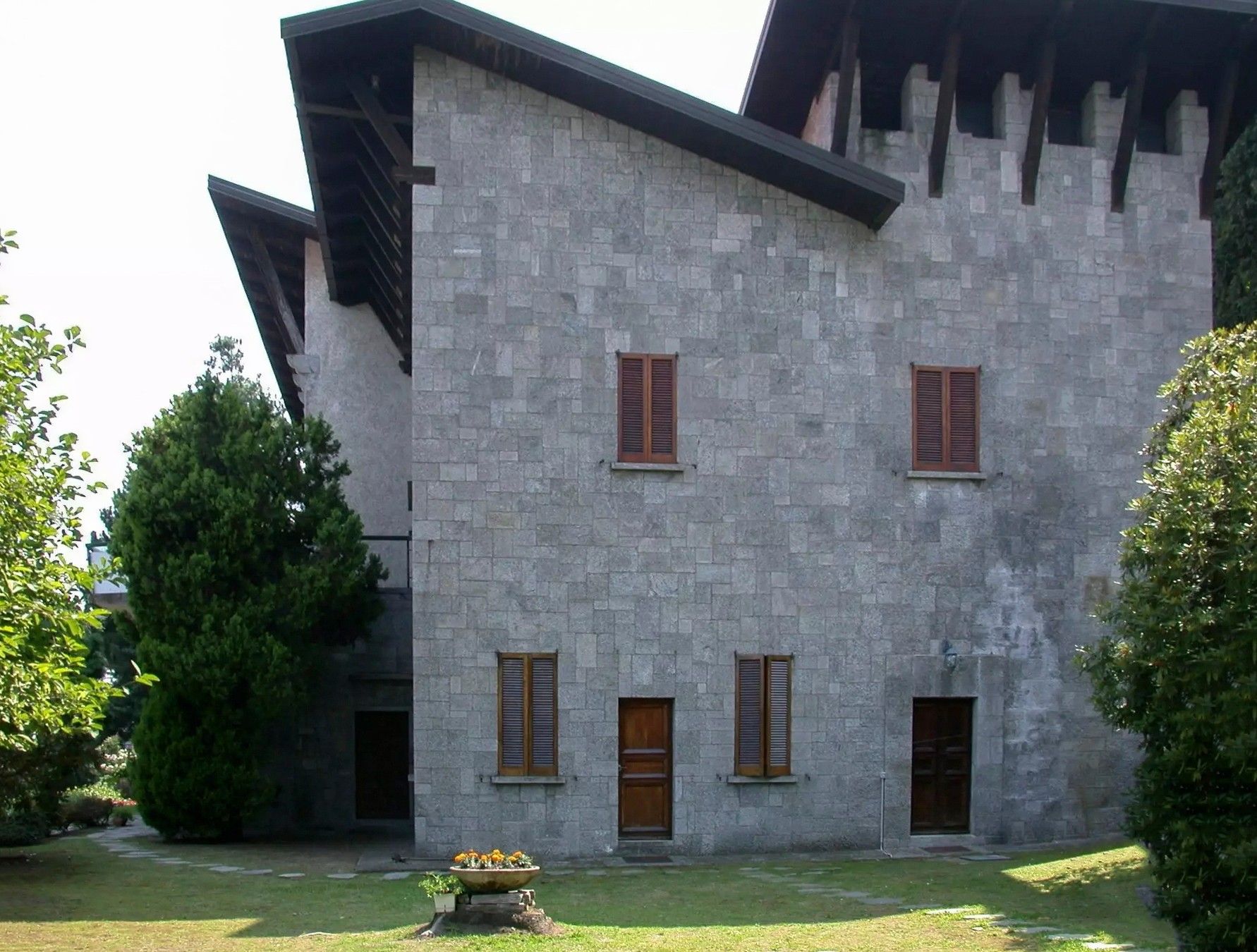 Fotos Große historische Villa in Belgirate mit Park, Pool und Seeblick