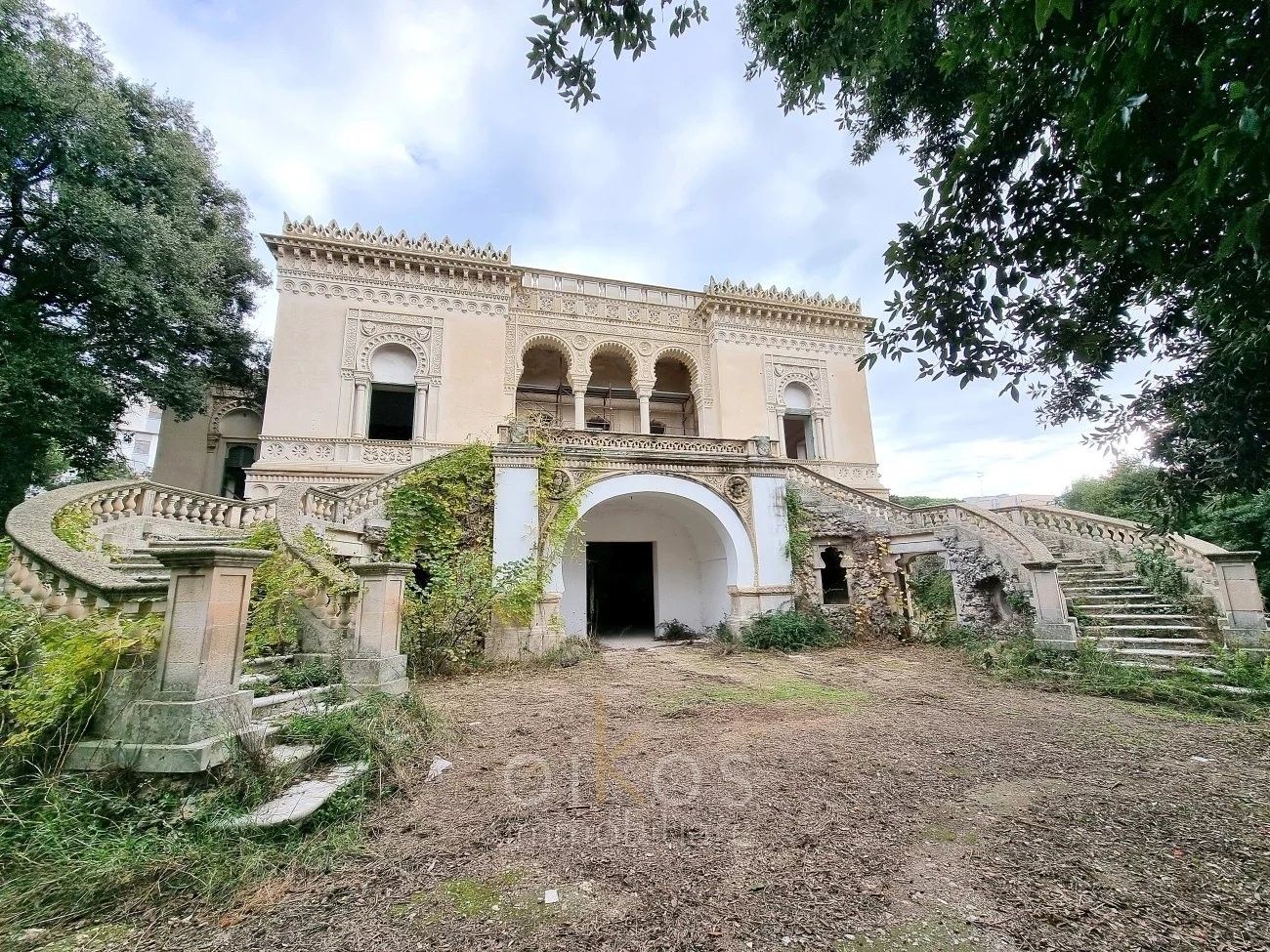 Images Prestigieuze historische villa te koop in Lecce met privépark
