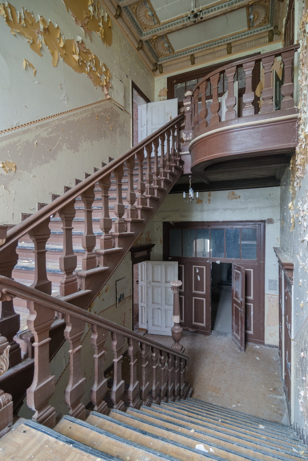 NeorenaissancePalast mit tollem Treppenturm