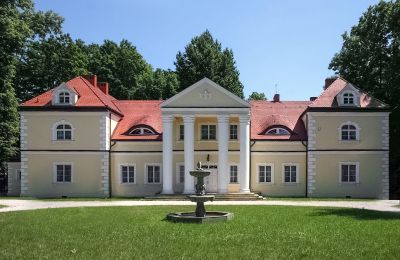 Kasteel te koop Radoszewnica, województwo śląskie:  Buitenaanzicht