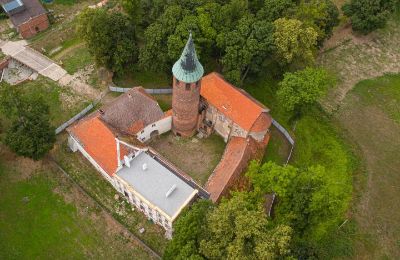 Borg till salu Karłowice, Zamek w Karłowicach, województwo opolskie:  Drönare