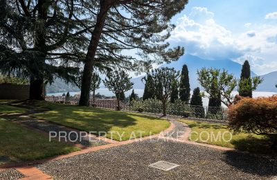 Historisk villa købe Bellano, Lombardiet:  Have