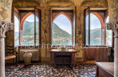Ejendomme, Villa Matilde/Il Castello - Pragtfuld villa i Torno ved Comosøen