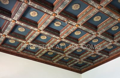 Historisk villa till salu Torno, Lombardiet	:  Coffered Ceiling