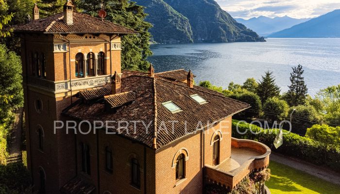 Historische villa te koop Menaggio, Lombardije,  Italië