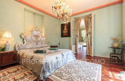 Historische Villa kaufen Dizzasco, Lombardei:  Schlafzimmer