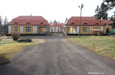 Herregård kaufen Karlovy Vary, Karlovarský kraj, Indkørsel