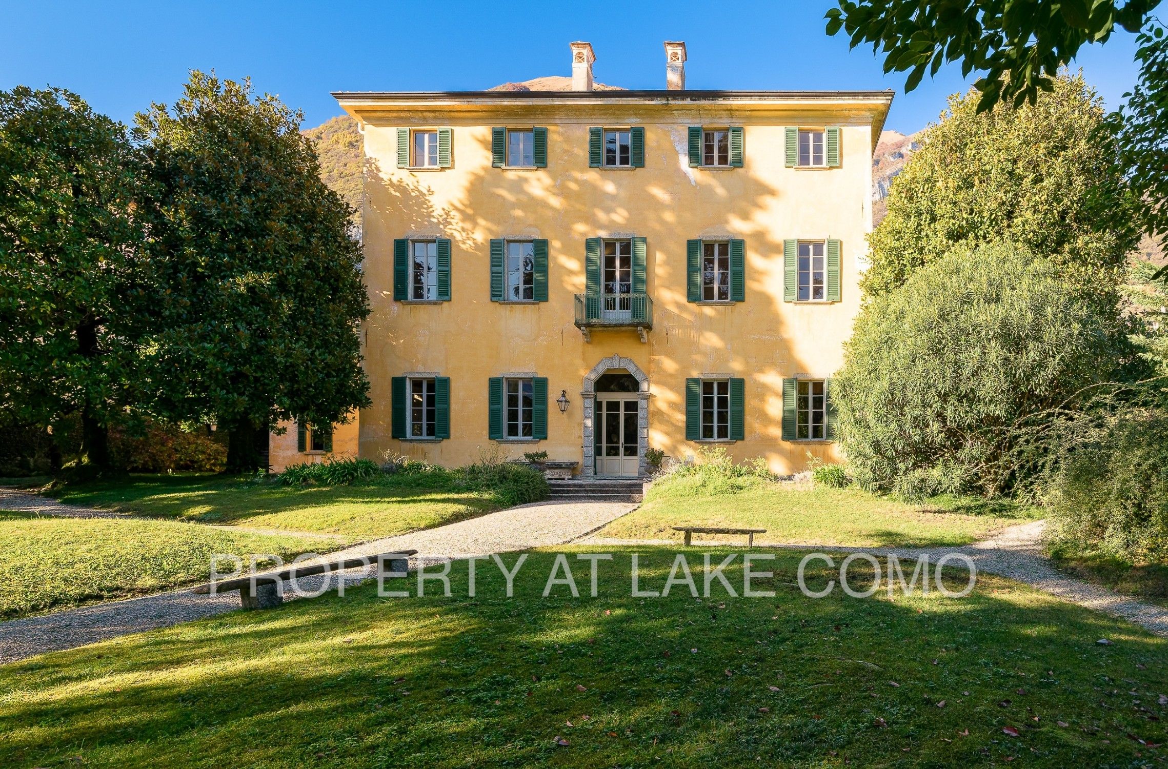Fotos Zeitlose Schönheit: Historische Villa in Tremezzo, Westufer Comer See