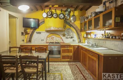 Lantligt hus till salu Collemontanino, Toscana:  