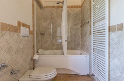Historische Villa kaufen Monsummano Terme, Toskana:  Badezimmer