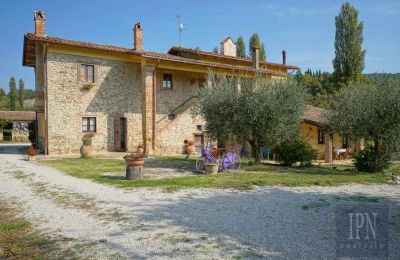 Lantgård till salu Trestina, Umbria, Bild 3/29