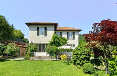 Historische Villa kaufen Bee, Piemont:  Außenansicht