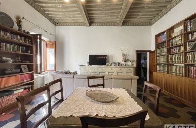 Historische villa te koop Santo Pietro Belvedere, Toscane:  