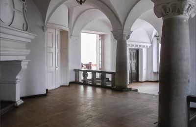 Schloss kaufen Płoty, Nowy Zamek, Westpommern, Eingangshalle