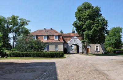 Schloss kaufen Płoty, Nowy Zamek, Westpommern:  