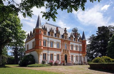 Schloss kaufen Saint-Bertrand-de-Comminges, Okzitanien:  Außenansicht
