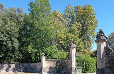 Schloss kaufen Saint-Bertrand-de-Comminges, Okzitanien:  Zufahrt