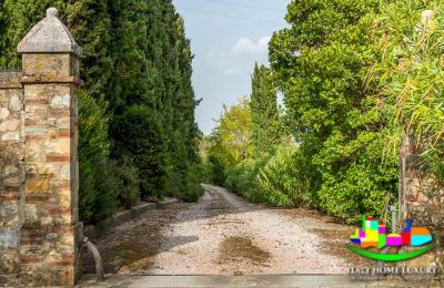 Landhuis te koop Livorno, Toscane:  Toegang