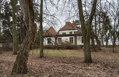 Herrenhaus/Gutshaus kaufen Leszno, Großpolen:  Seitenansicht