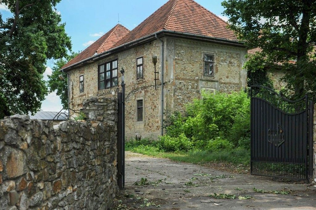Billeder Renæssanceherregård med park i det østlige Slovakiet