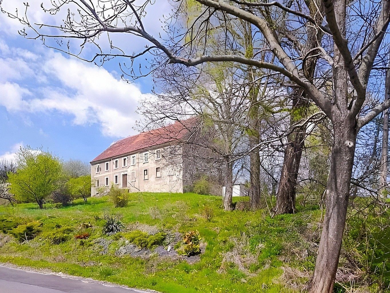 Images Karakteristiek landhuis in het Jizeragebergte, Neder-Silezië