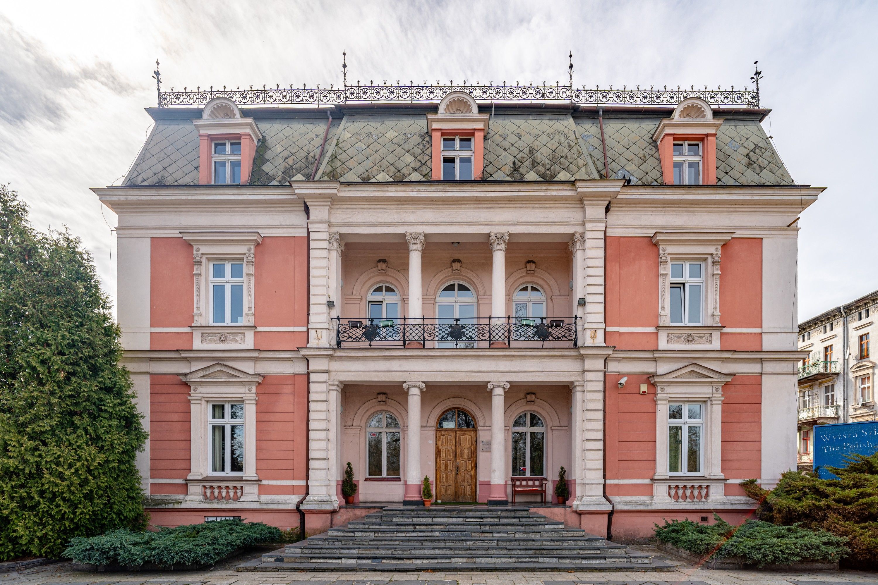 Bilder Villa i nyrenässansstil i Legnica, Nedre Schlesien