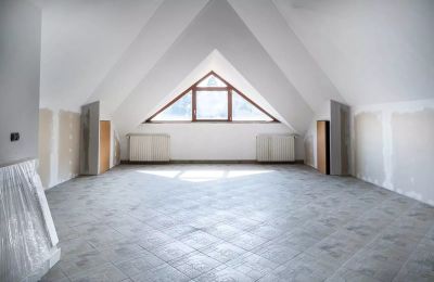 Historisk villa til salgs Belgirate, Piemonte:  Loft
