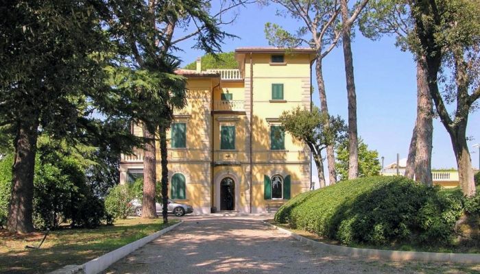 Historisk villa købe Terricciola, Toscana,  Italien