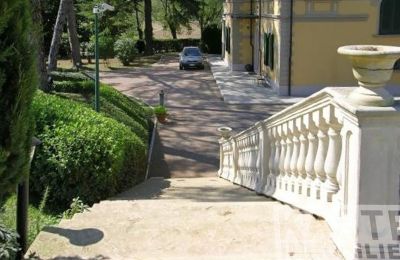 Historisk villa købe Terricciola, Toscana:  Terrasse