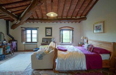 Lantligt hus till salu 06019 Preggio, Umbria:  