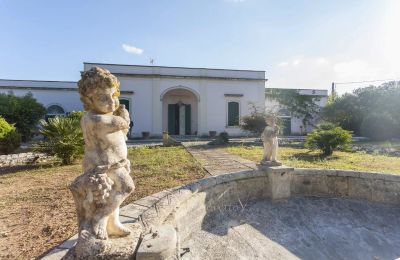 Historische villa te koop Lecce, Puglia:  Vooraanzicht