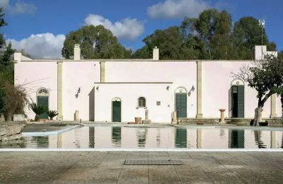 Historisk villa till salu Lecce, Puglia:  Bakifrån