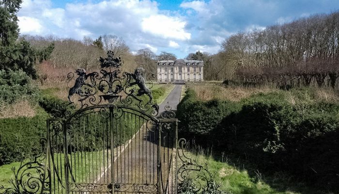 Slott til salgs Chantilly, Hauts-de-France,  Frankrike