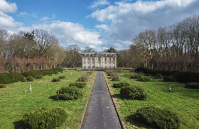 Slot til salg Chantilly, Hauts-de-France, Indkørsel