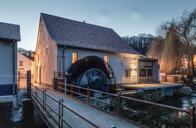 Vastgoed, Prachtig gerenoveerde monumentale watermolen met molenaarswoning 