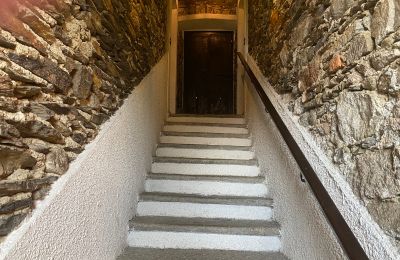 Herrenhaus/Gutshaus kaufen Gignese, Via al Castello 20, Piemont, Steintreppe