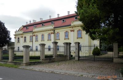 Herregård til salg Trnavský kraj, Forside