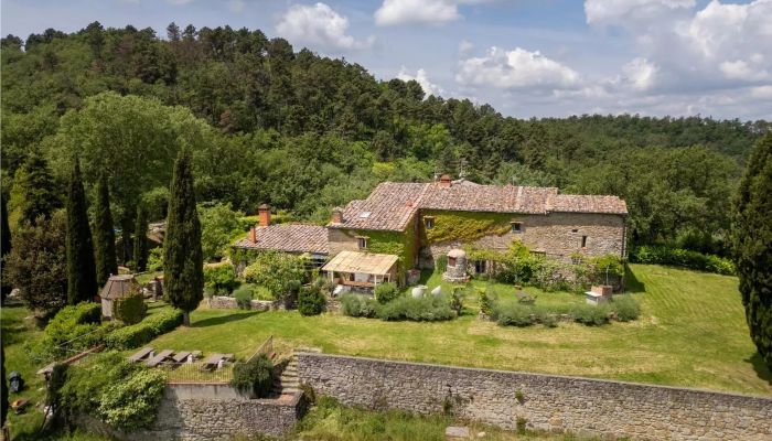 Landhus til salg Bagno a Ripoli, Toscana,  Italien