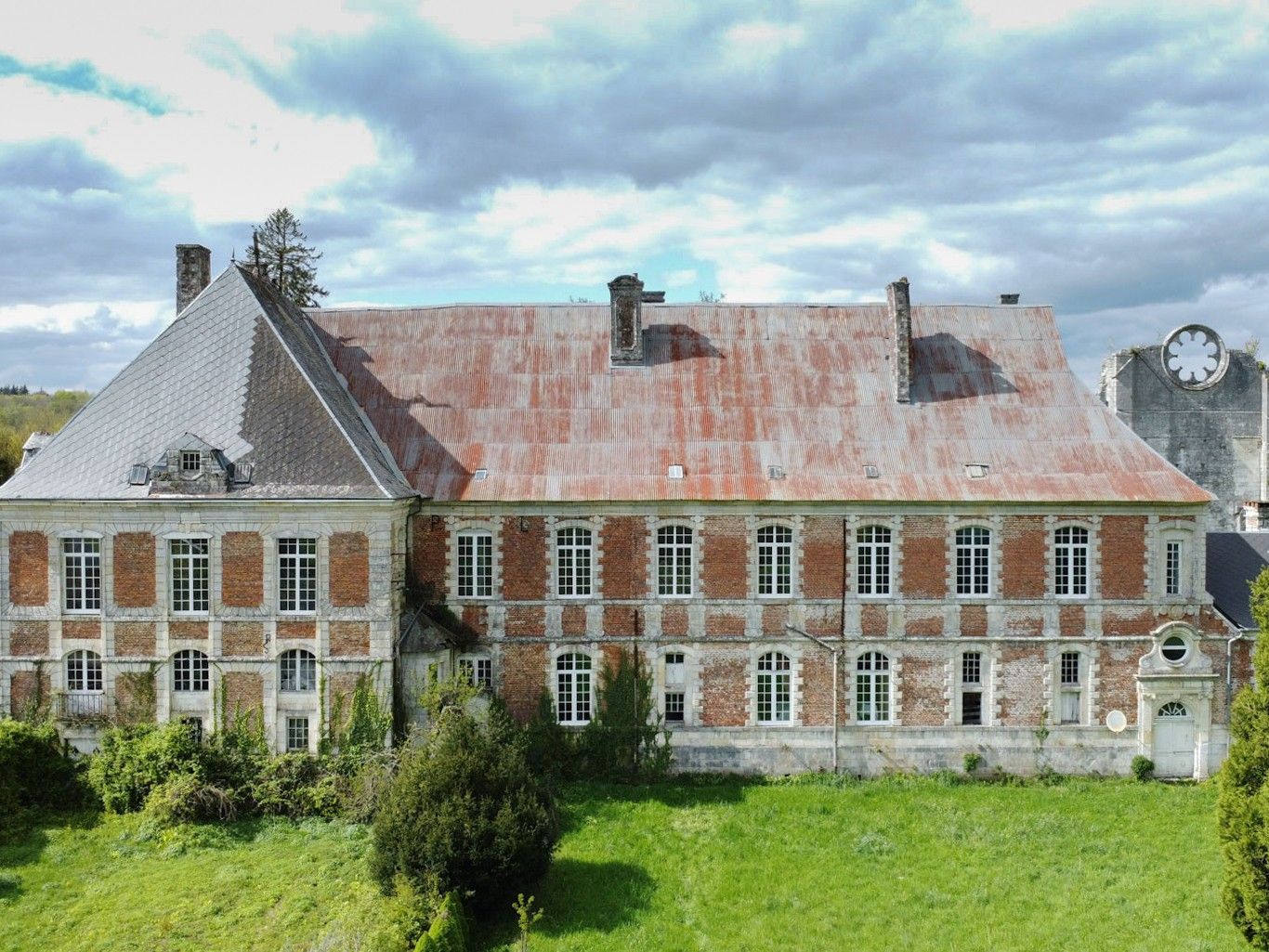 Billeder Gammelt kloster i Ardennerne, regionen Frankrig-Belgien