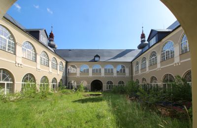 Slot til salg Olomoucký kraj, Indre gårdhave