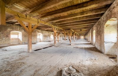 Schloss kaufen Kounice, Zámek Kounice, Středočeský kraj, Nebengebäude