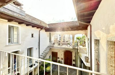 Herrenhaus/Gutshaus kaufen 28824 Oggebbio, Località Rancone, Piemont, Innenhof